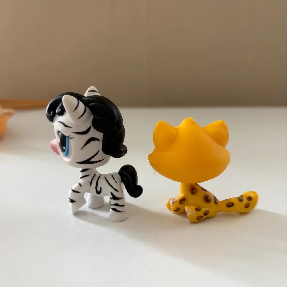 Littlest Pet Shop Leopard #388 Zebra #392 Pets Around The World Africa Hasbro G2